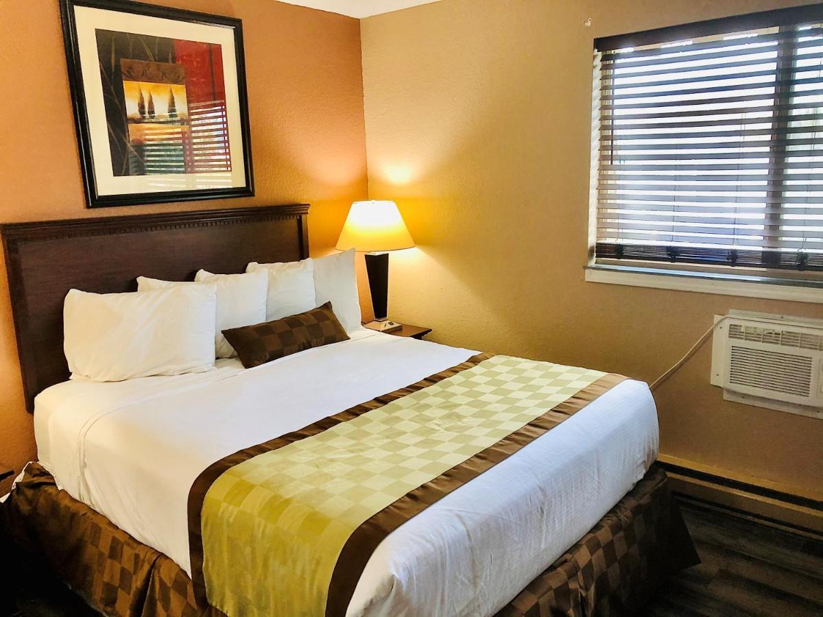 Ramada By Wyndham Spokane Valley Exteriér fotografie